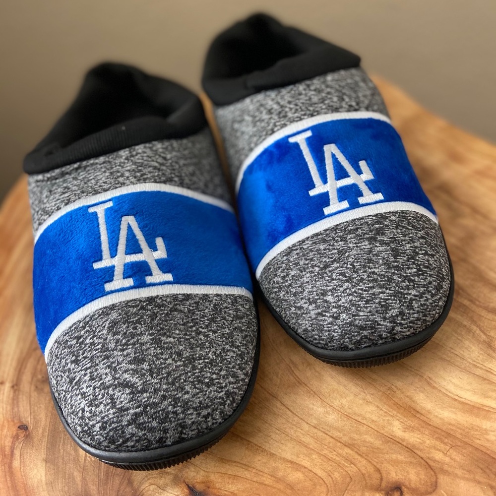 LA DODGER SLIPPERS X - LARGE